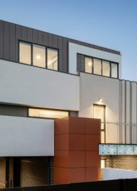 modern-house-facade-2021-08-27-19-27-44-utc.jpg modern-house-facade-2021-08-27-19-27-44-utc.jpg
